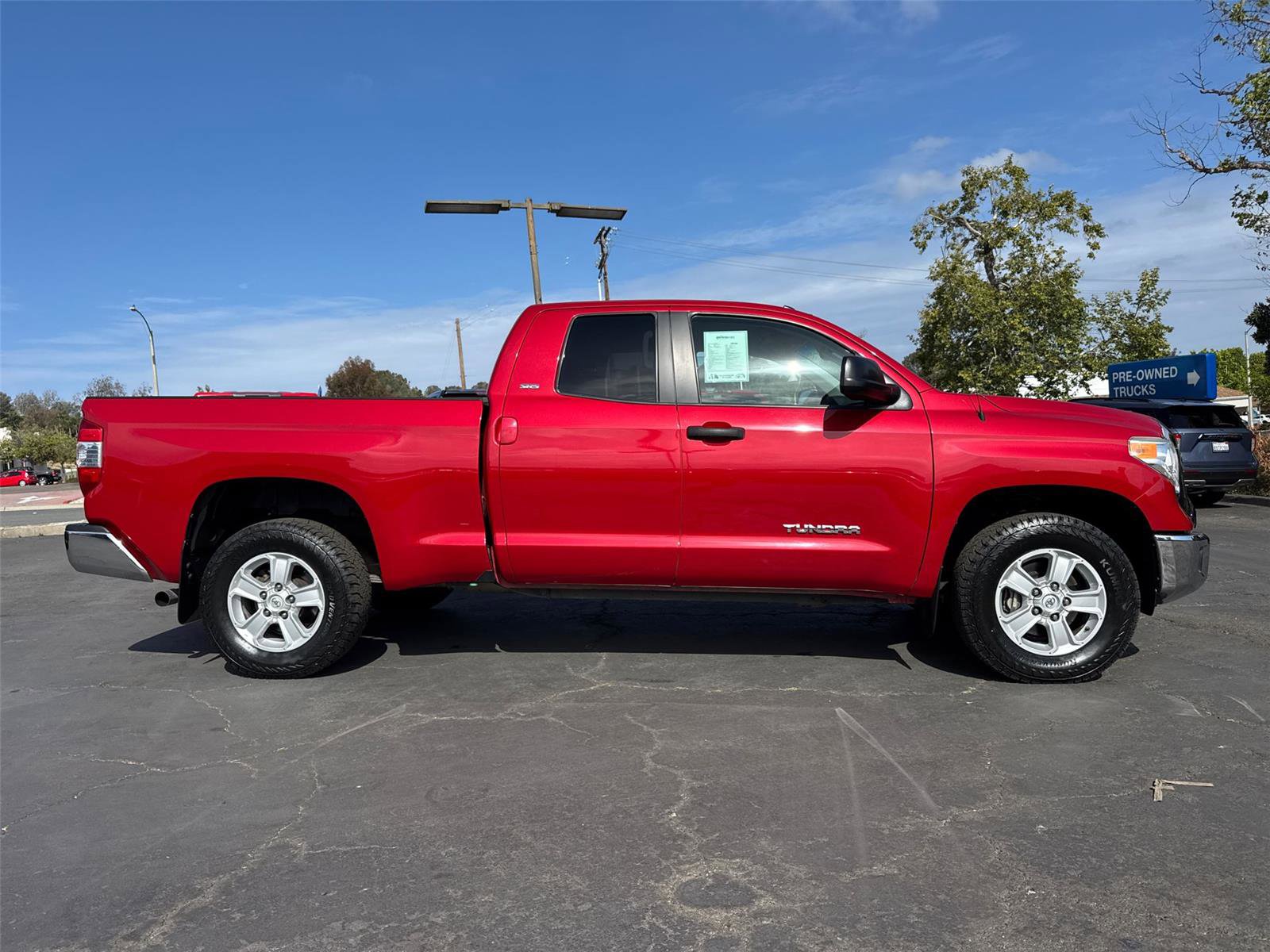 Used 2017 Toyota Tundra SR5 w/ SR5 Upgrade Package RWD image 7