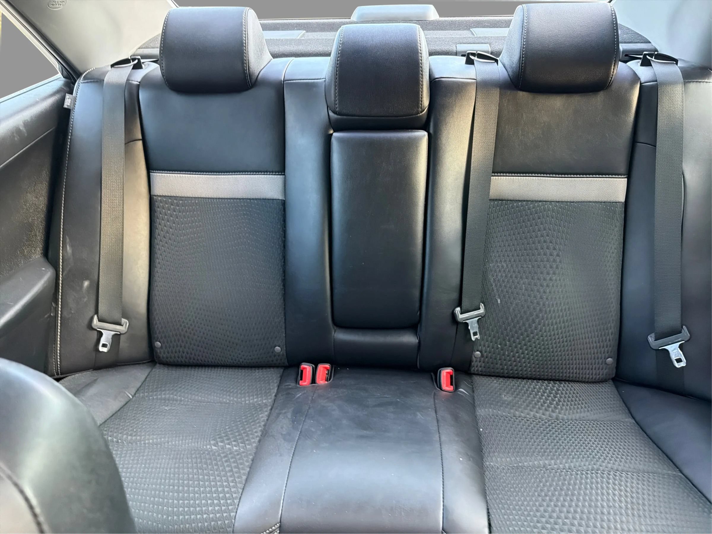 Used 2012 Toyota Camry SE FWD image 17