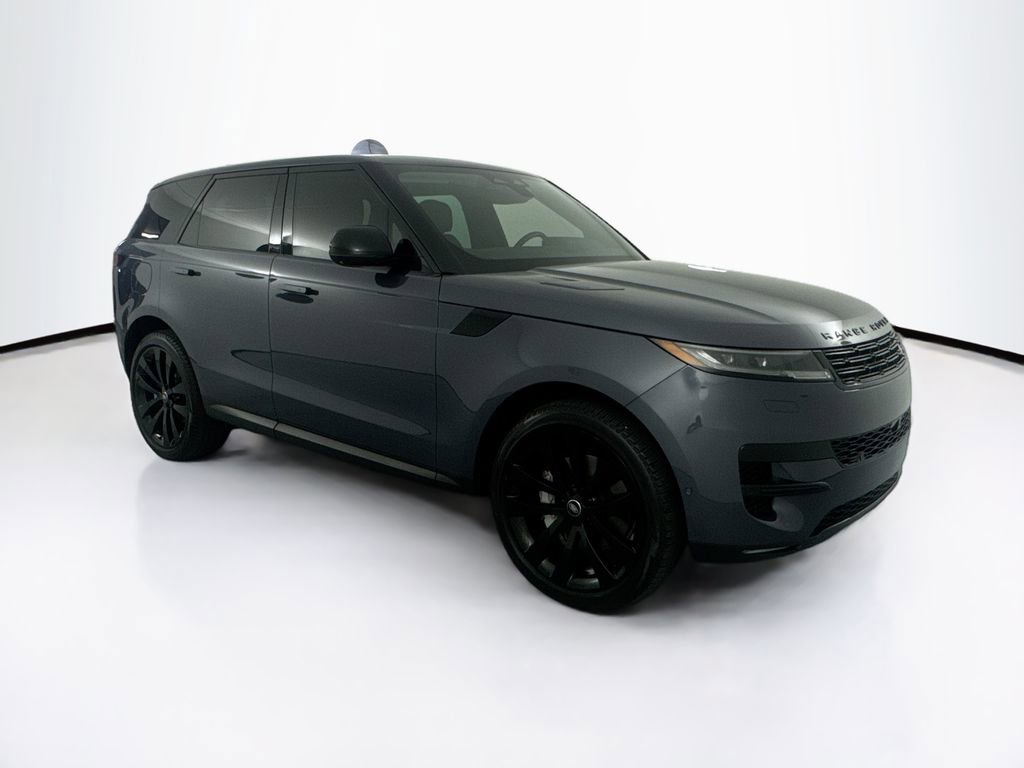 Used 2024 Land Rover Range Rover Sport SE image 3