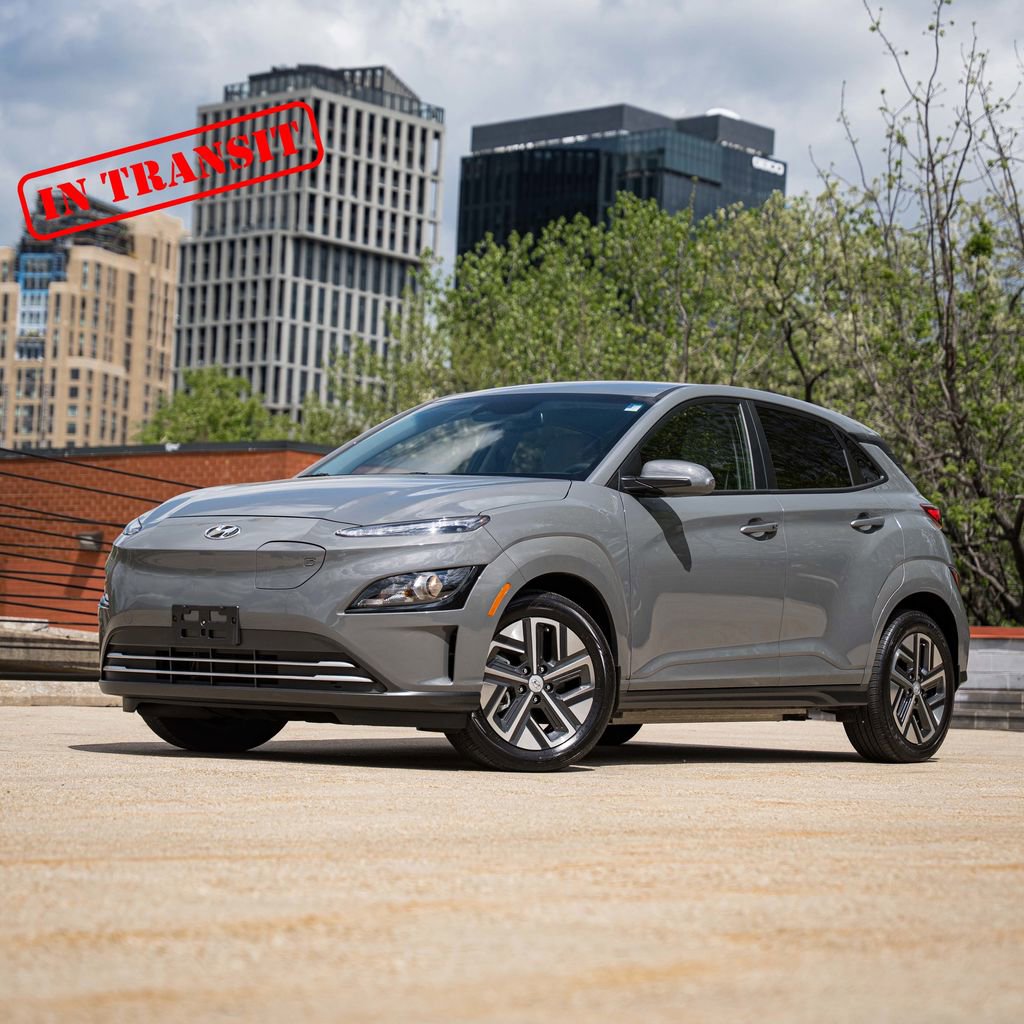 Used 2023 Hyundai Kona SE image 1