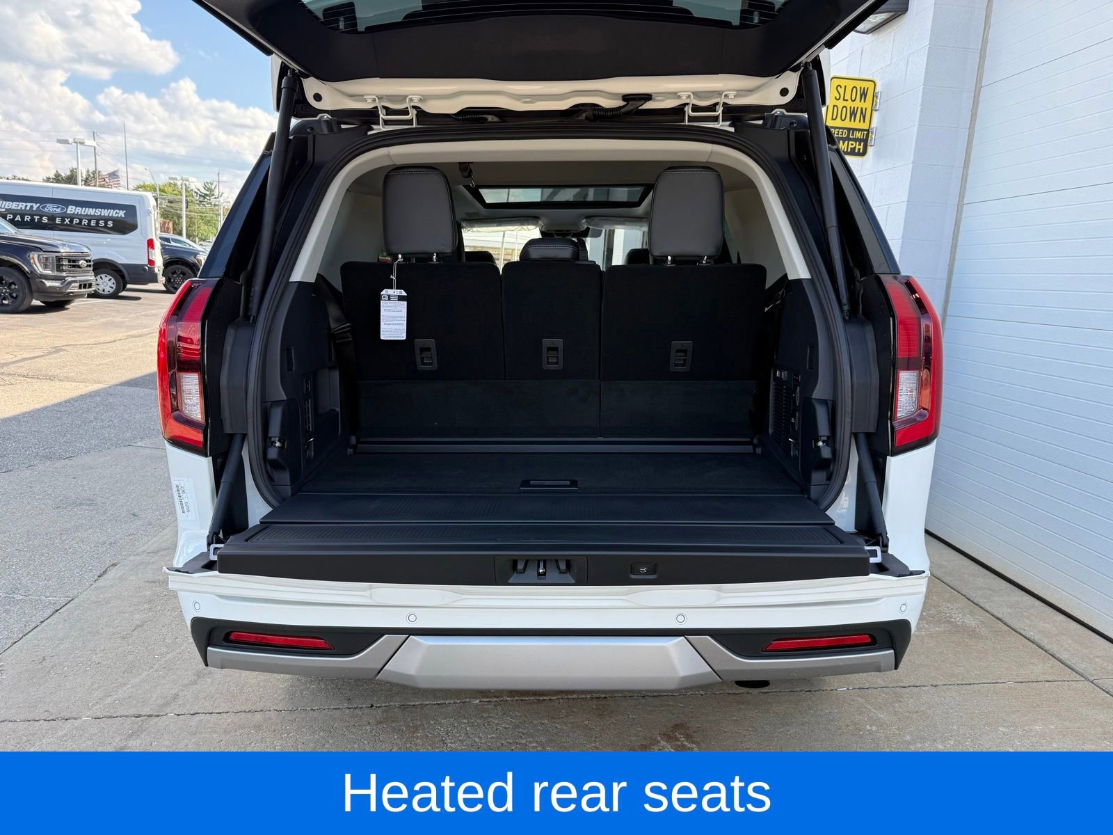 Used 2025 Ford Expedition Max Platinum AWD/4WD image 44
