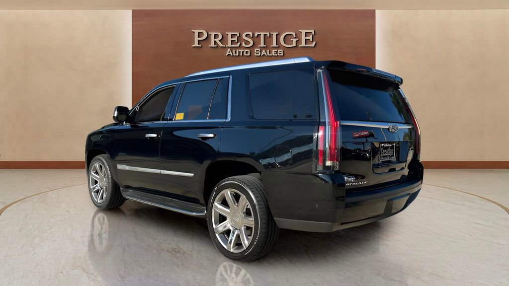 Used 2020 Cadillac Escalade Luxury image 4
