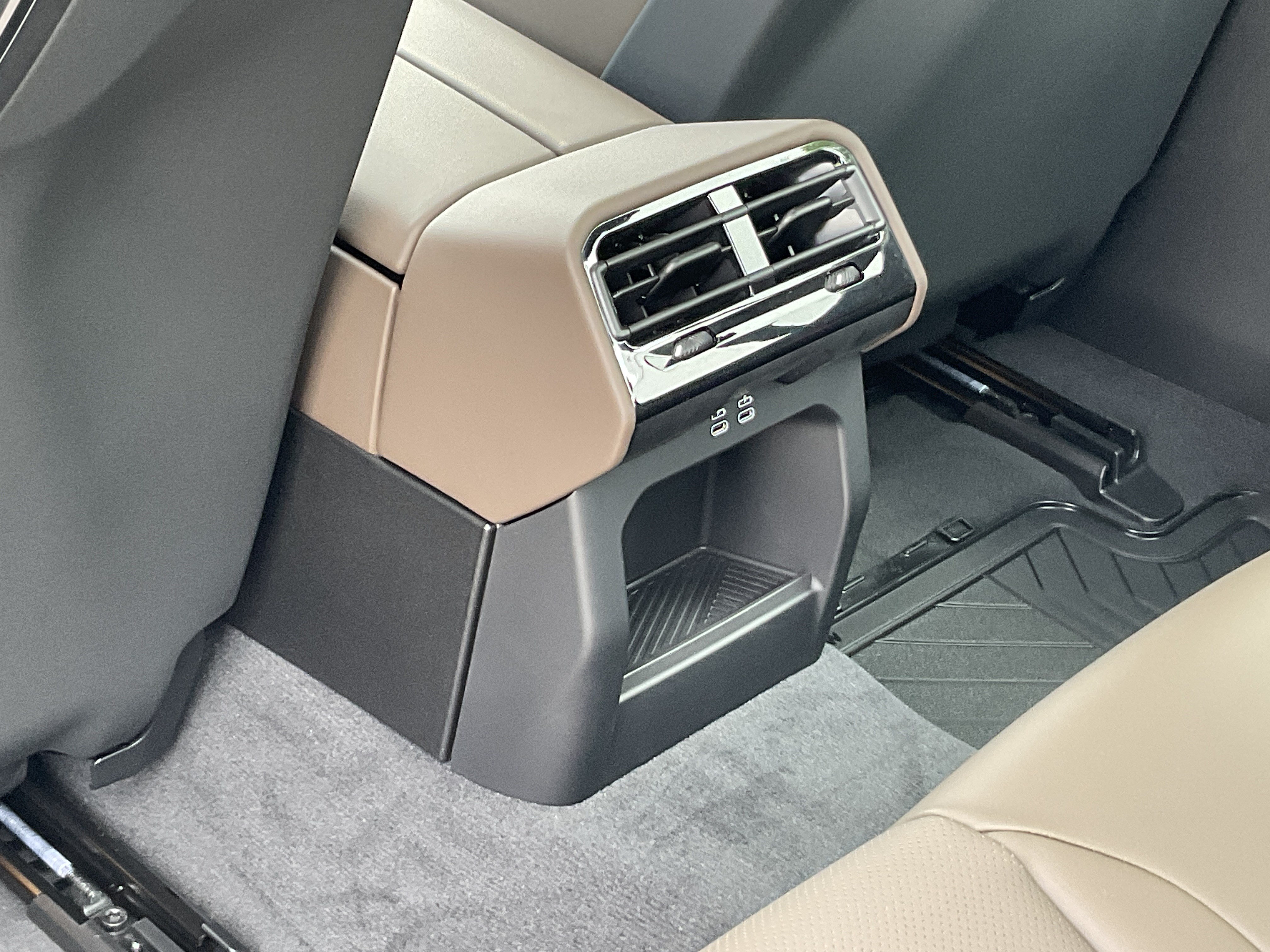 New 2026 BMW 530i w/ Premium Package RWD image 24