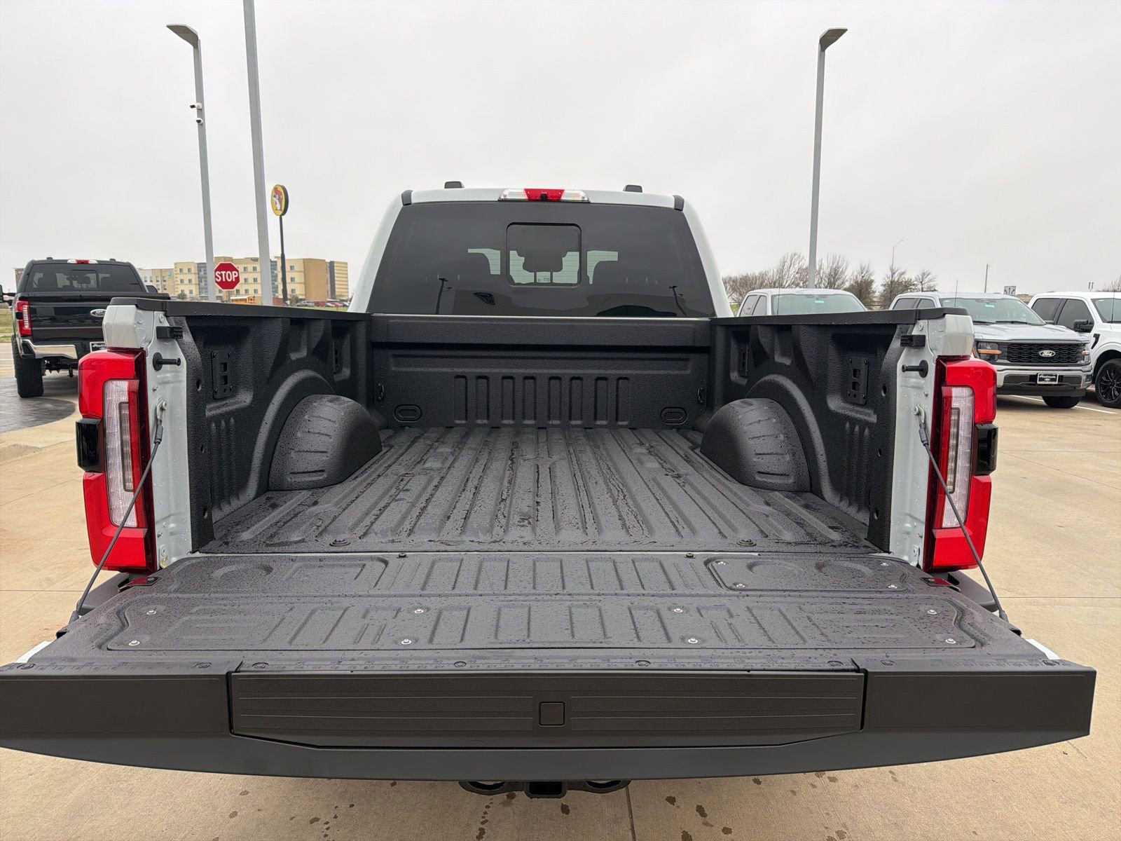 New 2026 Ford F250 Platinum w/ FX4 Off-Road Package image 5