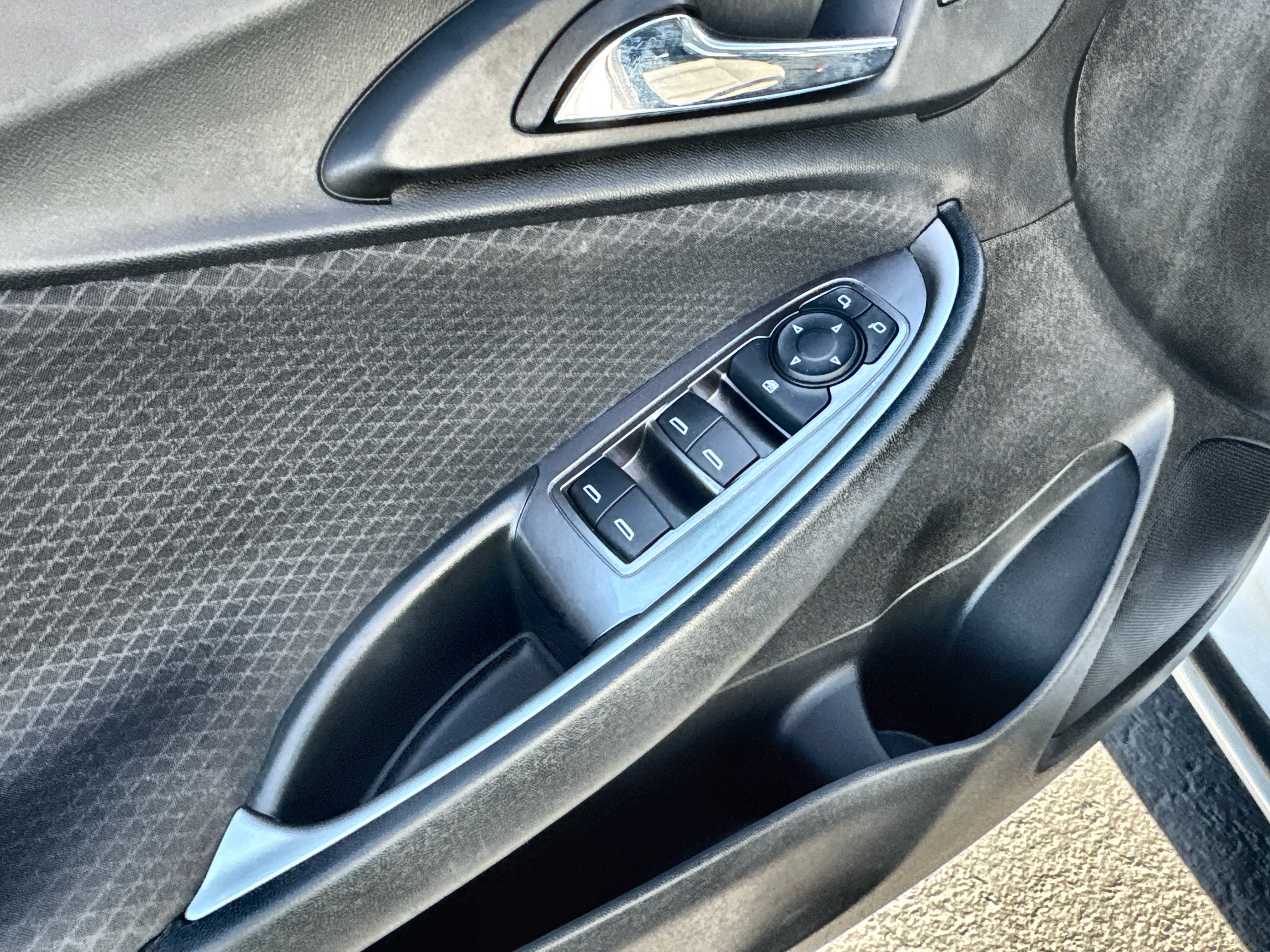 Used 2022 Chevrolet Malibu RS image 22