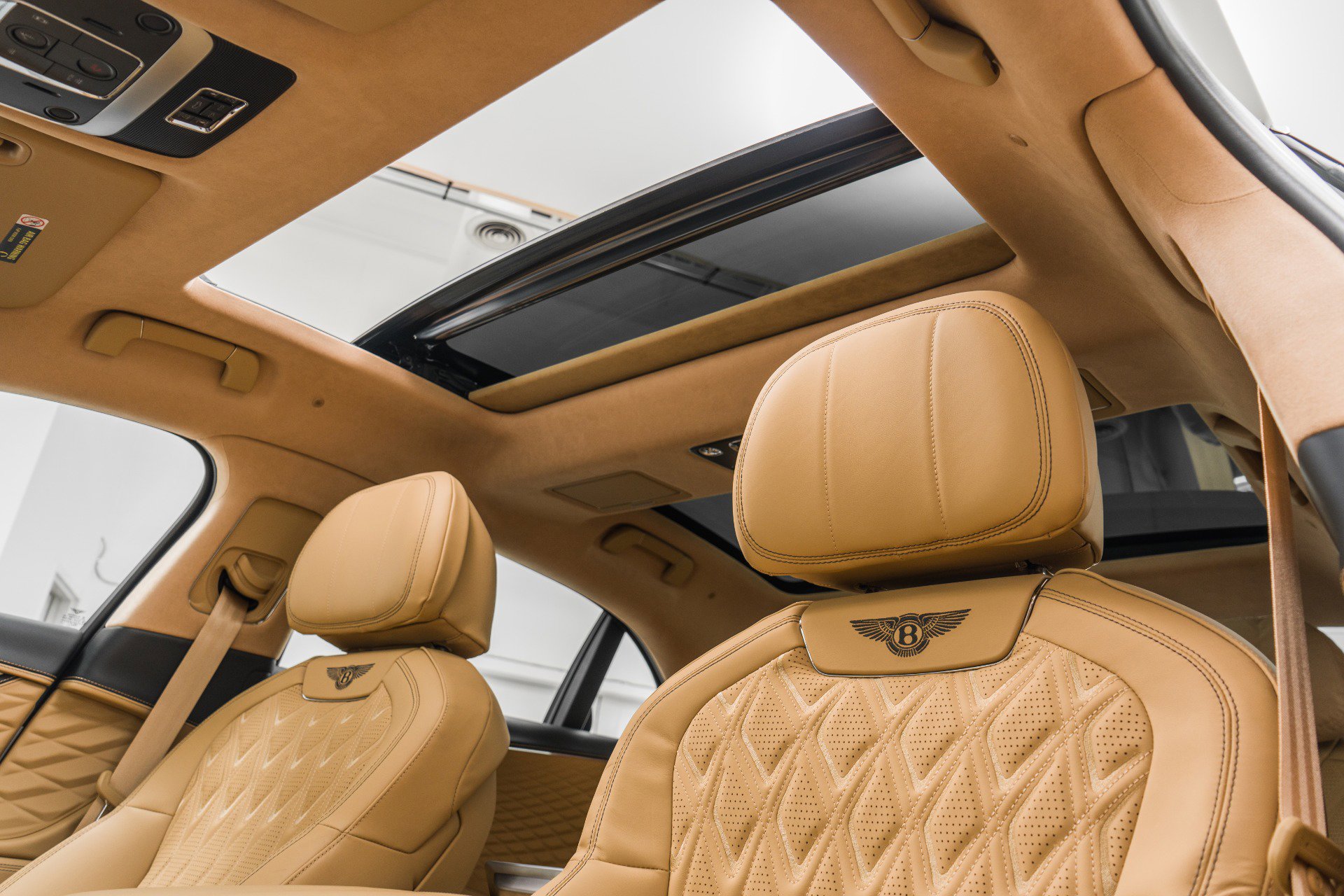 Used 2026 Bentley Flying Spur Plug-In Hybrid image 18