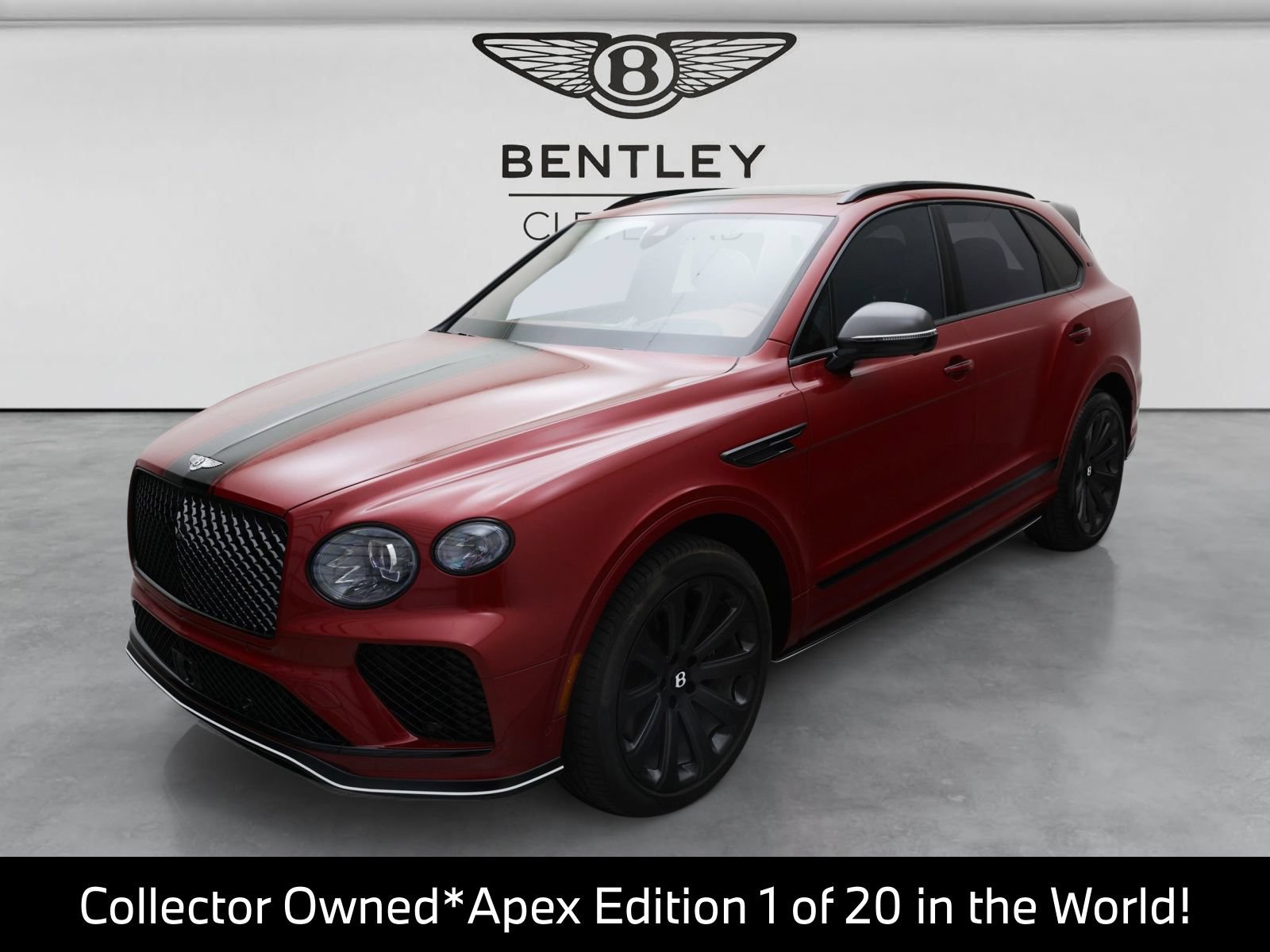 Used 2025 Bentley Bentayga AWD/4WD image 4