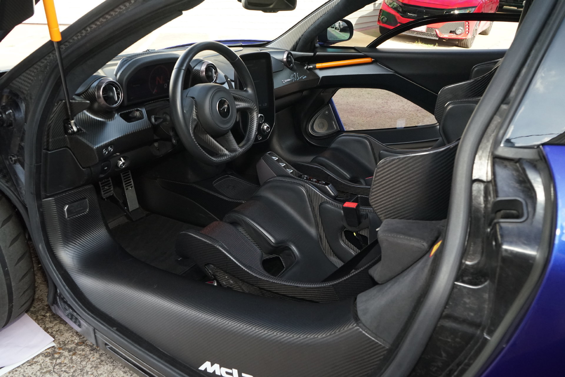 Used 2019 McLaren Senna RWD image 8