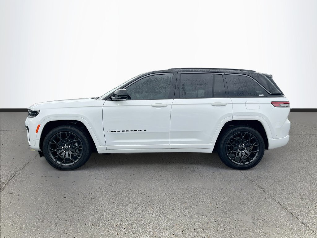 New 2027 Jeep Grand Cherokee Summit w/ Adv Protech Group IV AWD/4WD image 4