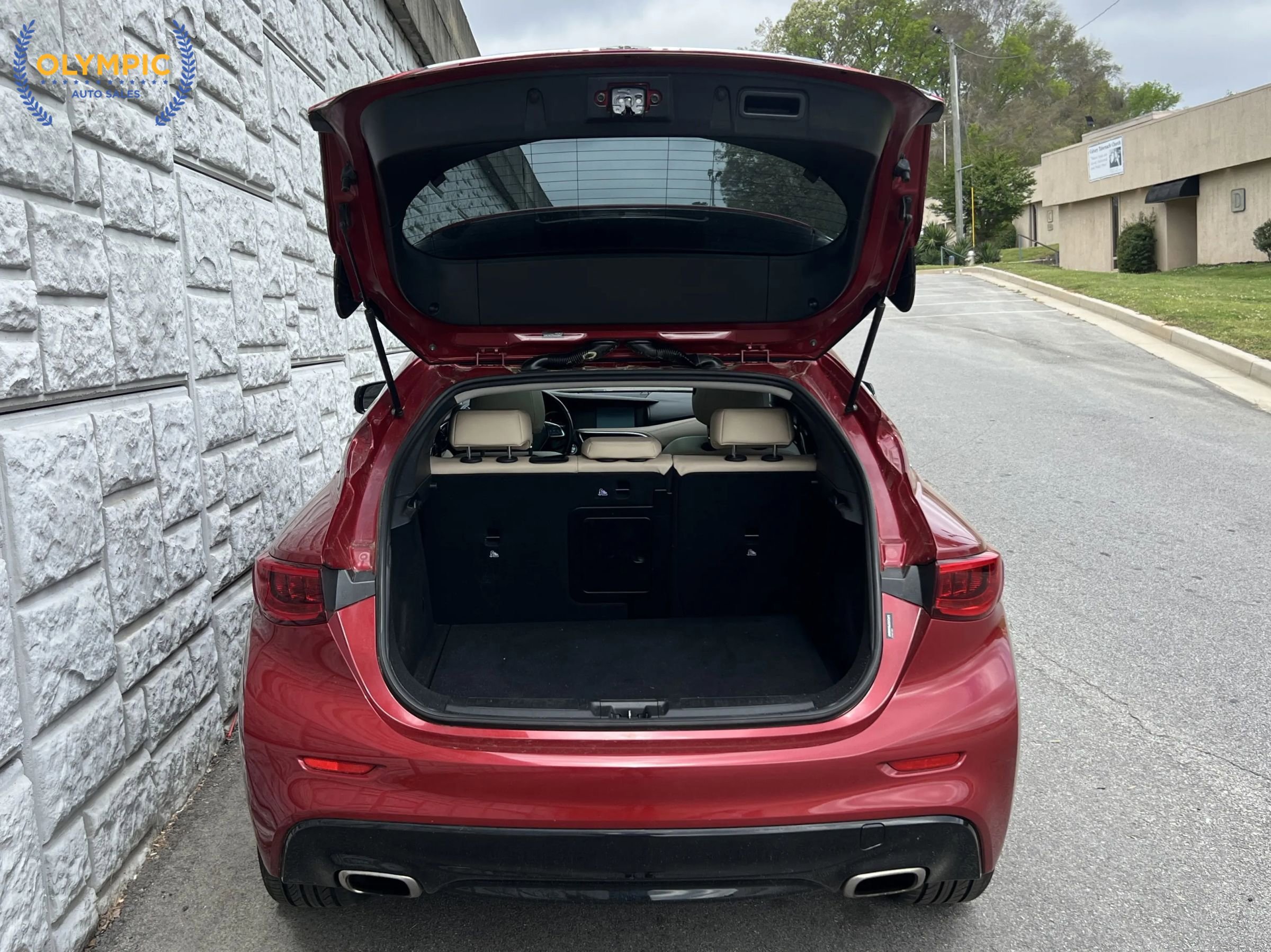 Used 2019 INFINITI QX30 image 44