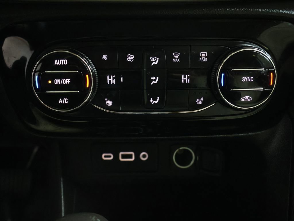Used 2021 Buick Encore GX Select image 23