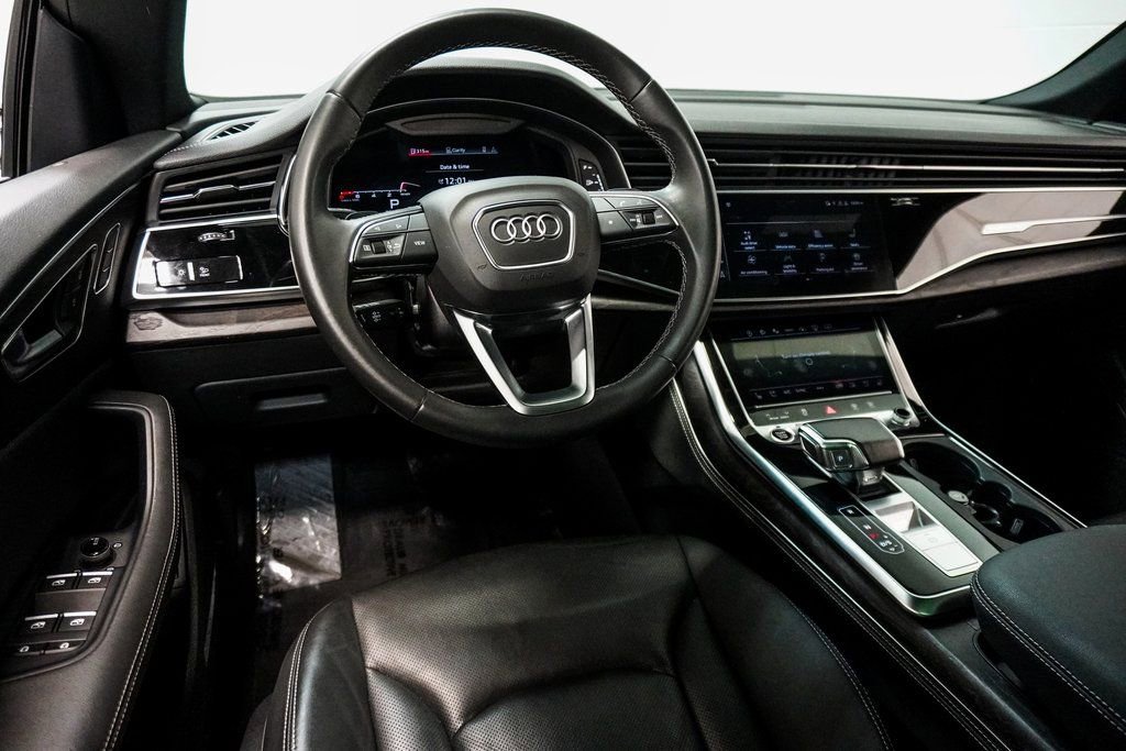 Used 2023 Audi Q8 Prestige w/ Prestige Package image 15