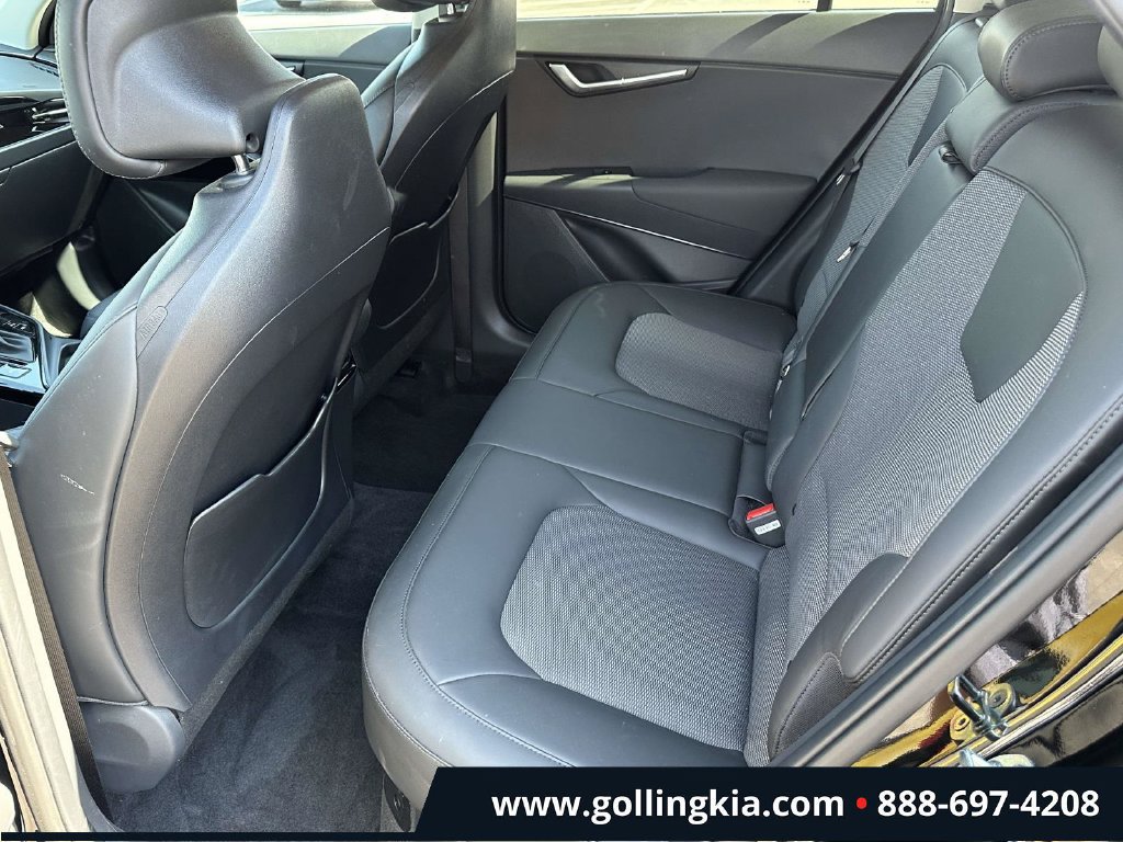 Certified 2025 Kia Niro EX FWD image 10