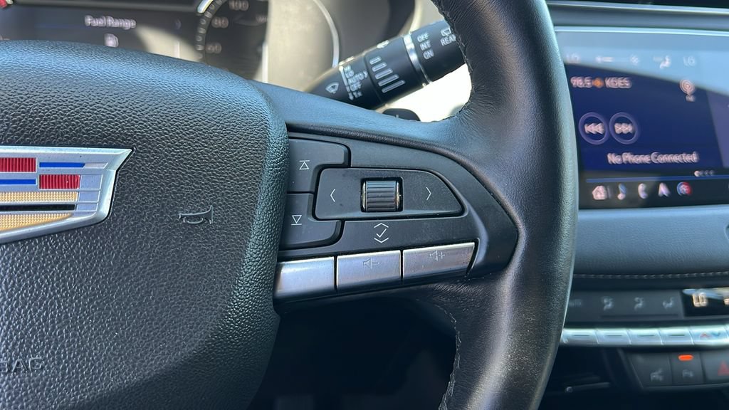 Used 2022 Cadillac XT4 Premium Luxury w/ Enhanced Visibility Package FWD image 18