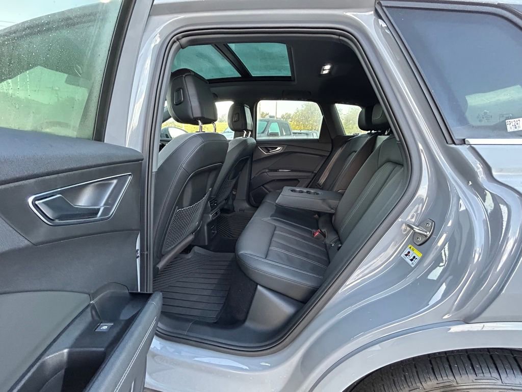 Used 2023 Audi Q4 e-tron Premium w/ Convenience Package image 54