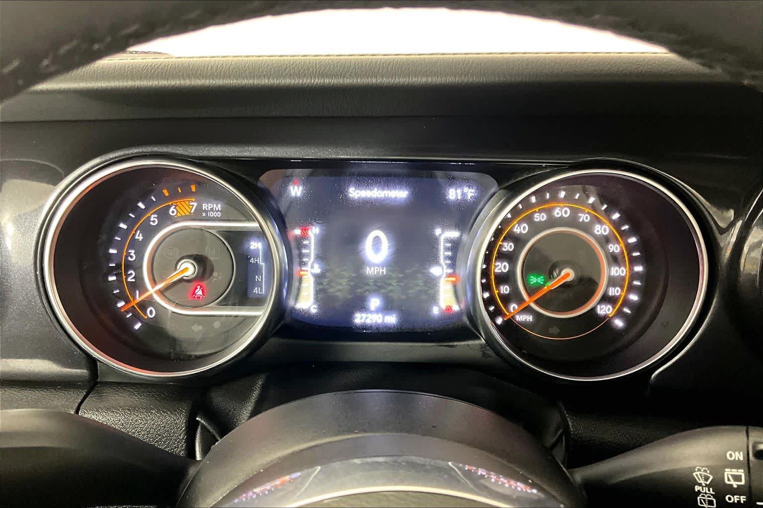 Used 2023 Jeep Wrangler Unlimited Sahara AWD/4WD image 24