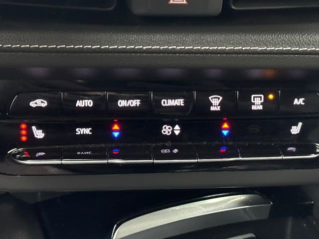 Used 2023 Buick Envision Essence image 17