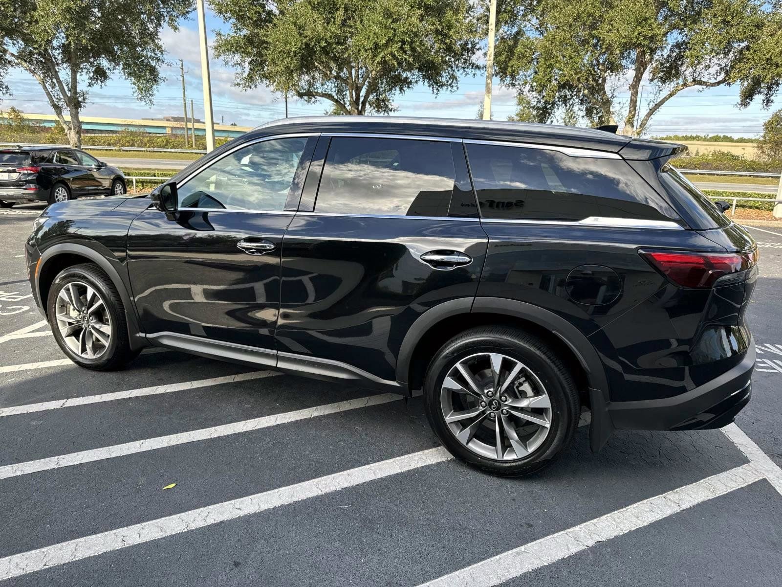 Used 2025 INFINITI QX60 Luxe image 4