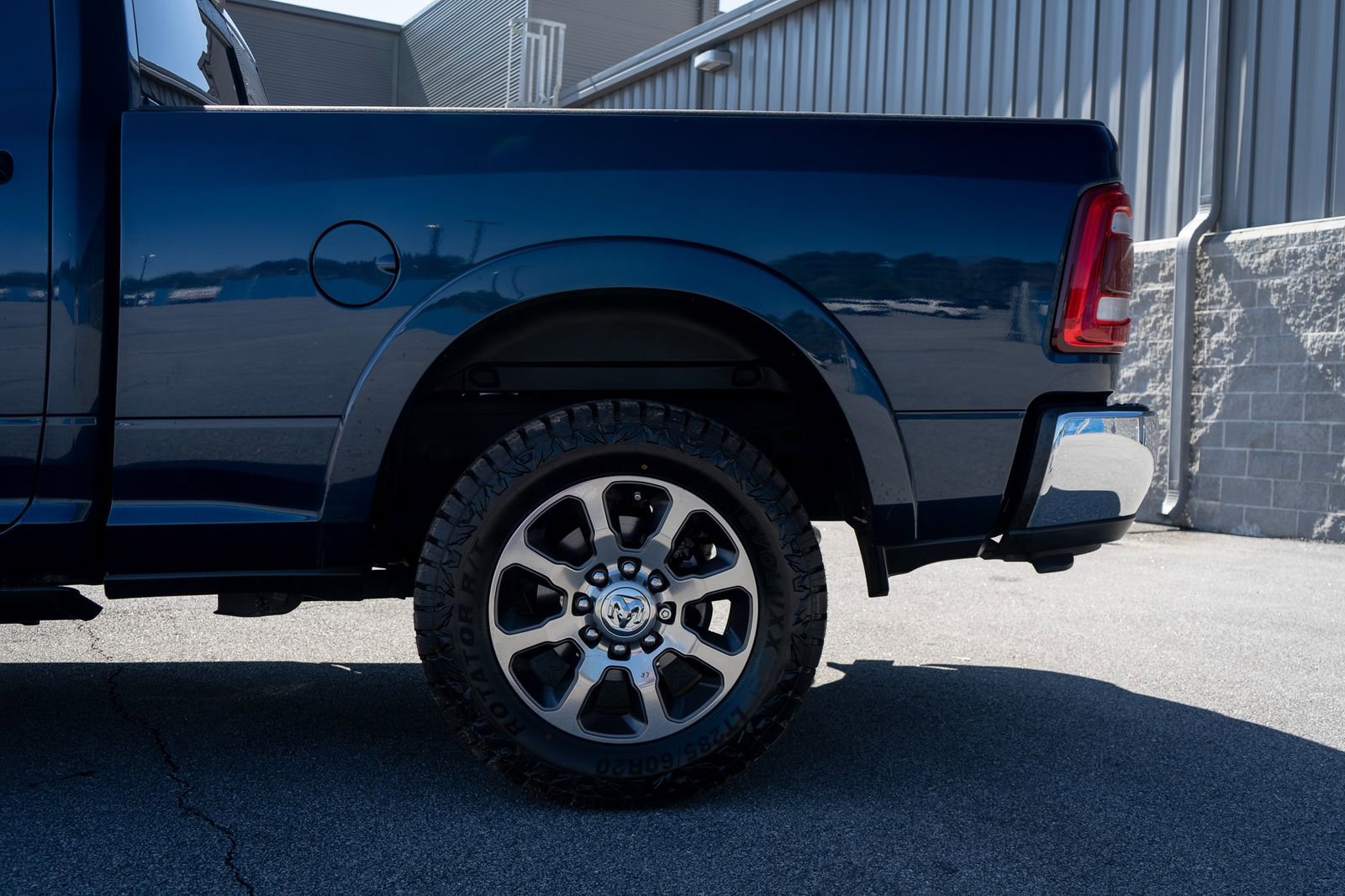 Used 2019 RAM 2500 Limited image 9