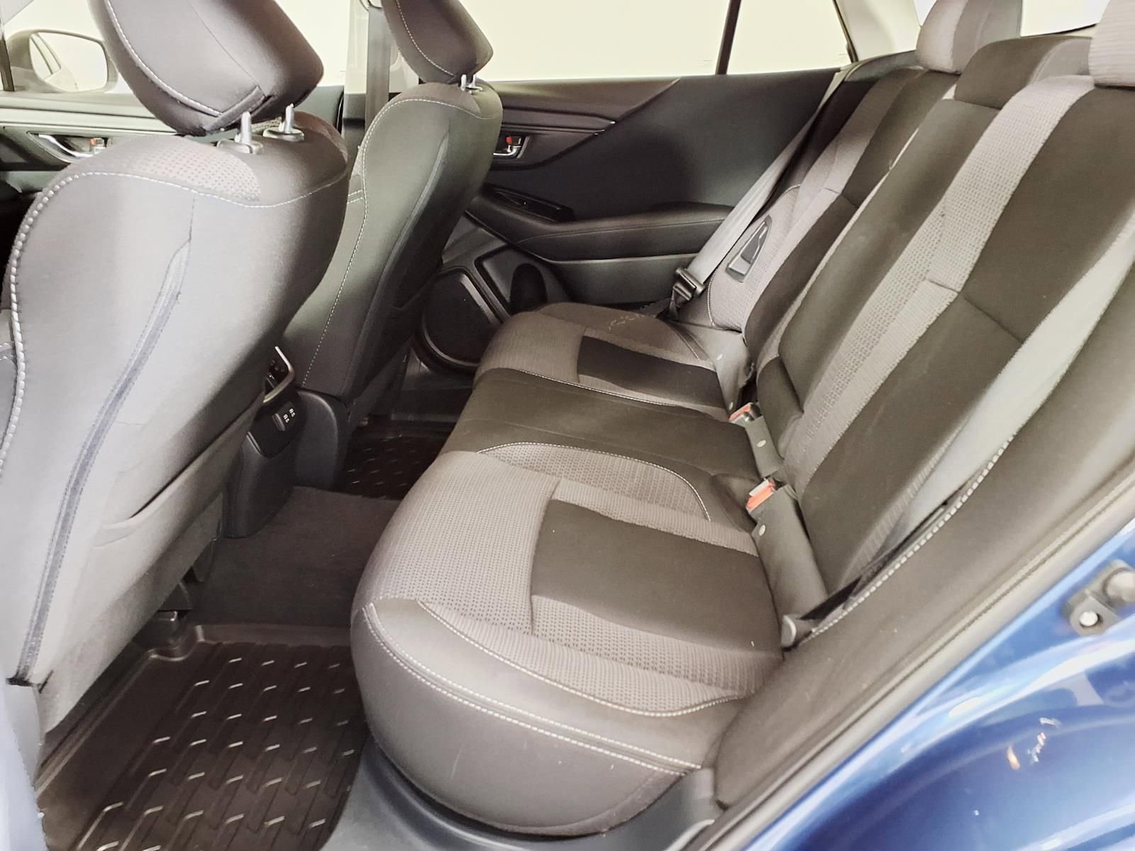 Used 2022 Subaru Outback Premium image 11