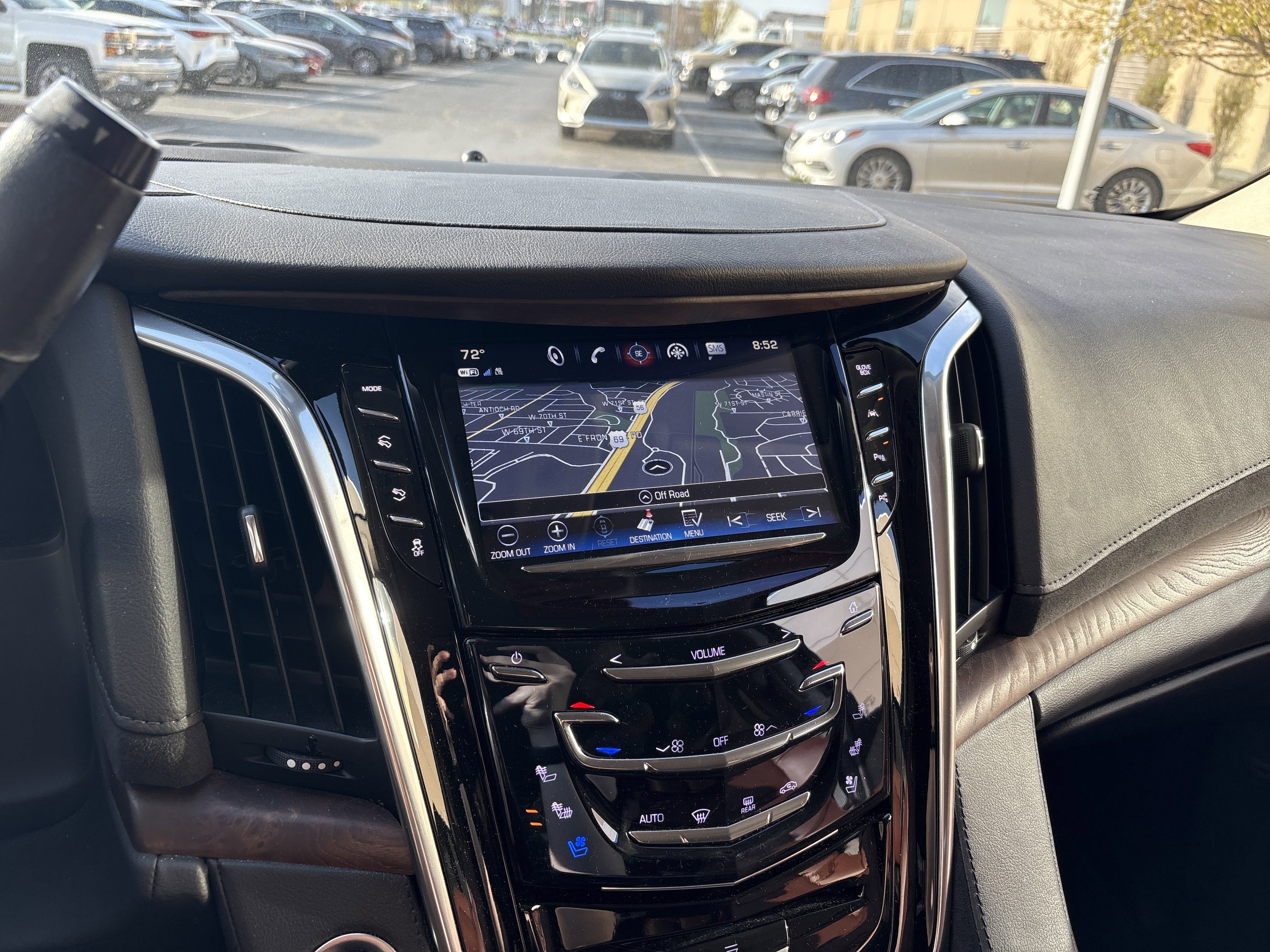 Used 2020 Cadillac Escalade Premium Luxury w/ LPO, Radiant Package image 24