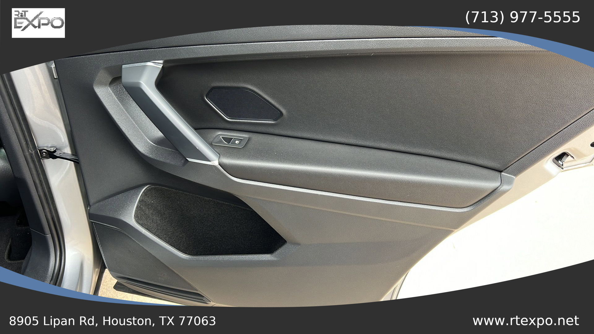 Used 2020 Volkswagen Tiguan SEL image 38