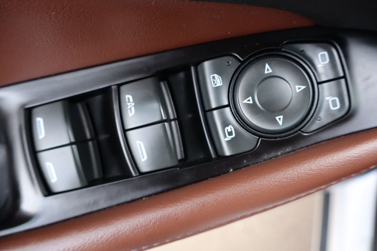 Used 2019 Buick Enclave Avenir w/ Avenir Technology Package image 29