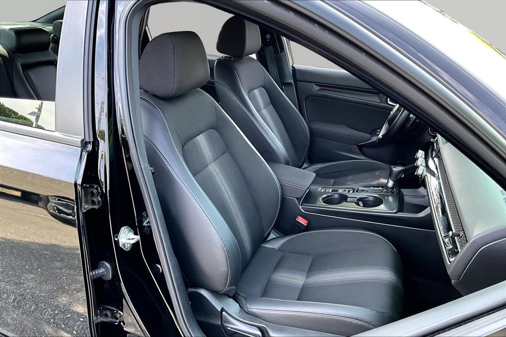Used 2025 Honda Civic Sport image 21