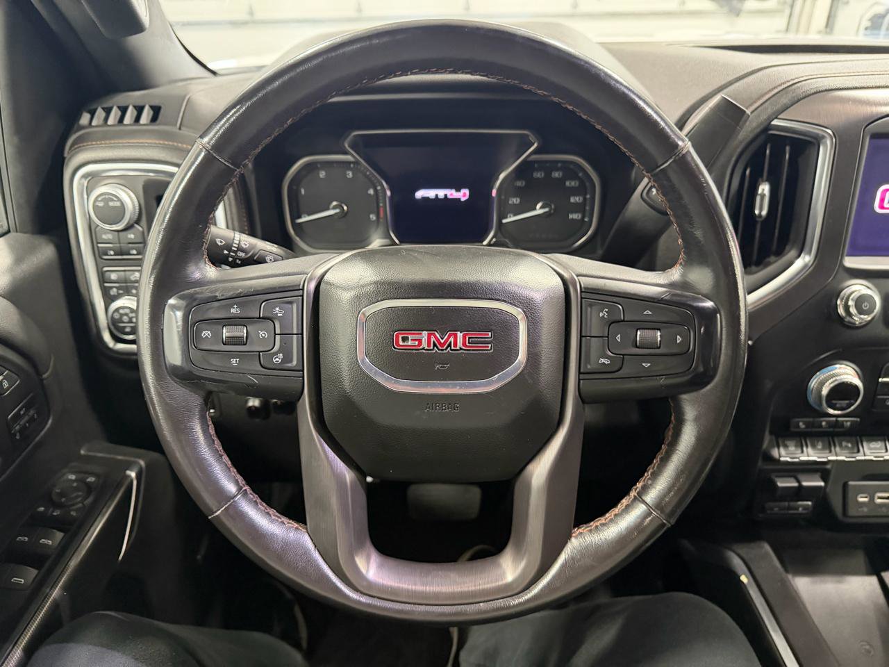 Used 2020 GMC Sierra 3500 AT4 w/ AT4 Premium Package AWD/4WD image 26