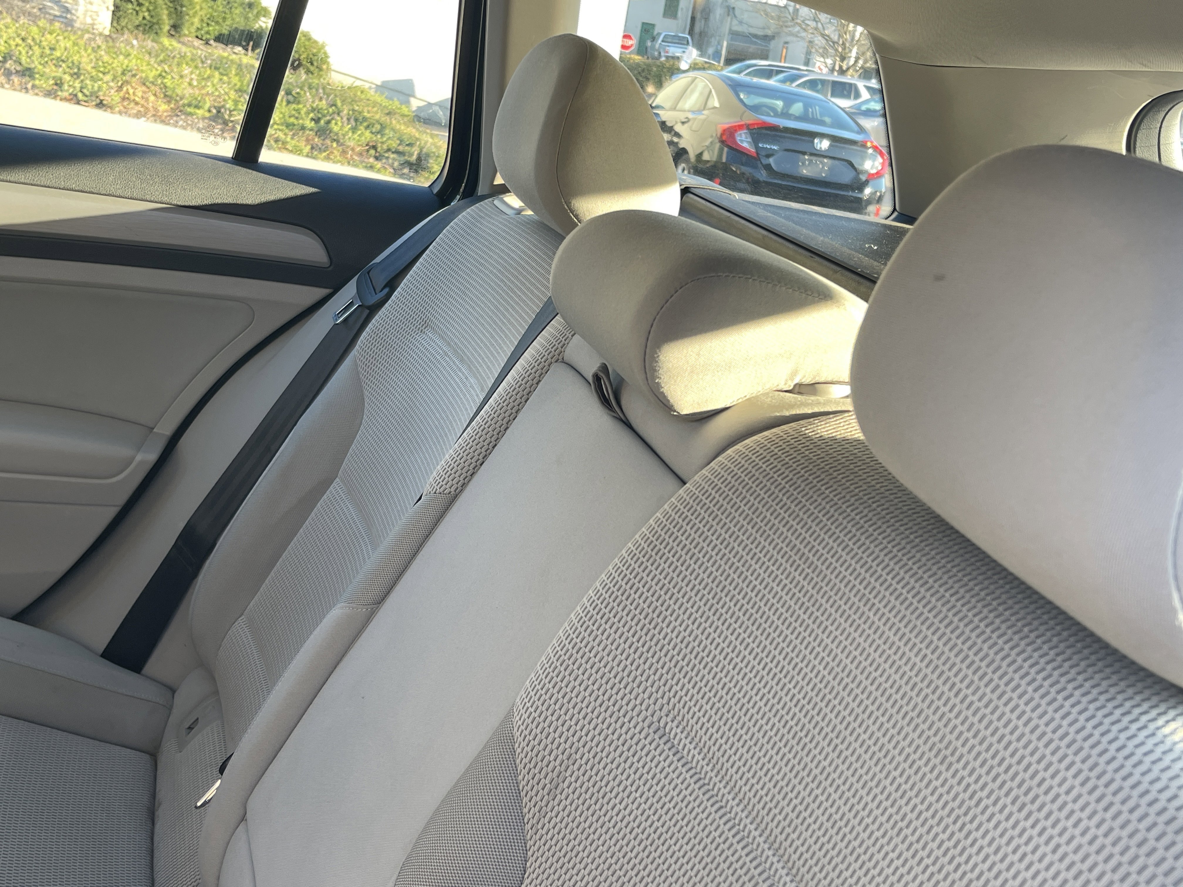 Used 2016 Volkswagen Golf S image 12