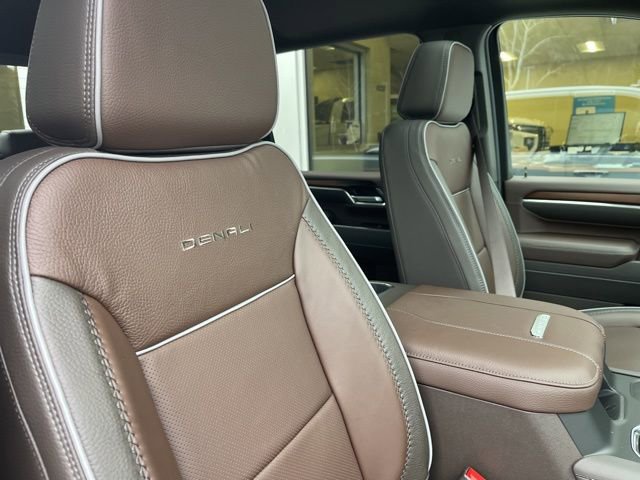 New 2026 GMC Sierra 3500 Denali w/ Denali Reserve Package image 8