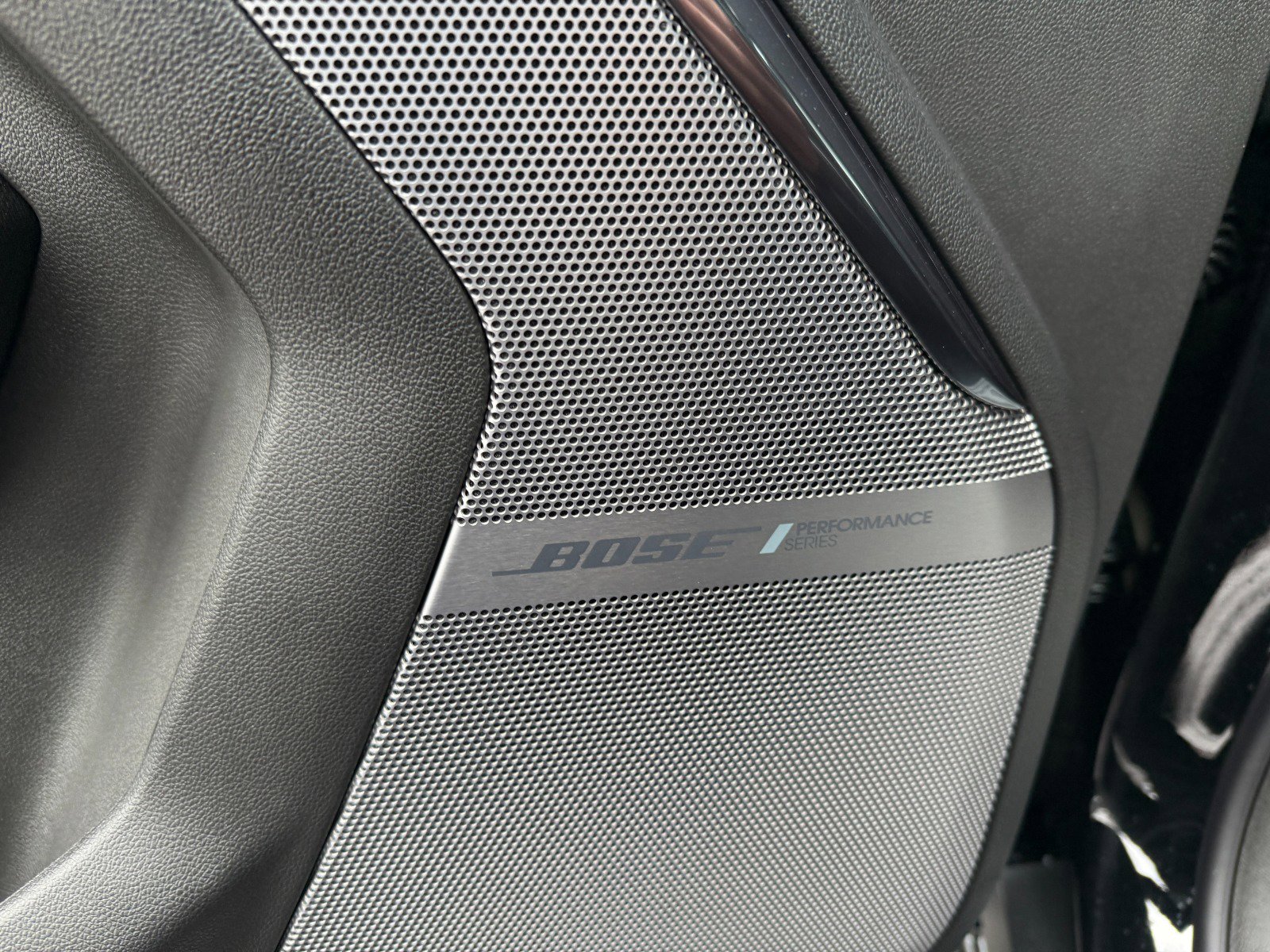 New 2026 GMC Yukon AT4 Ultimate w/ LPO, Illumination Package image 28