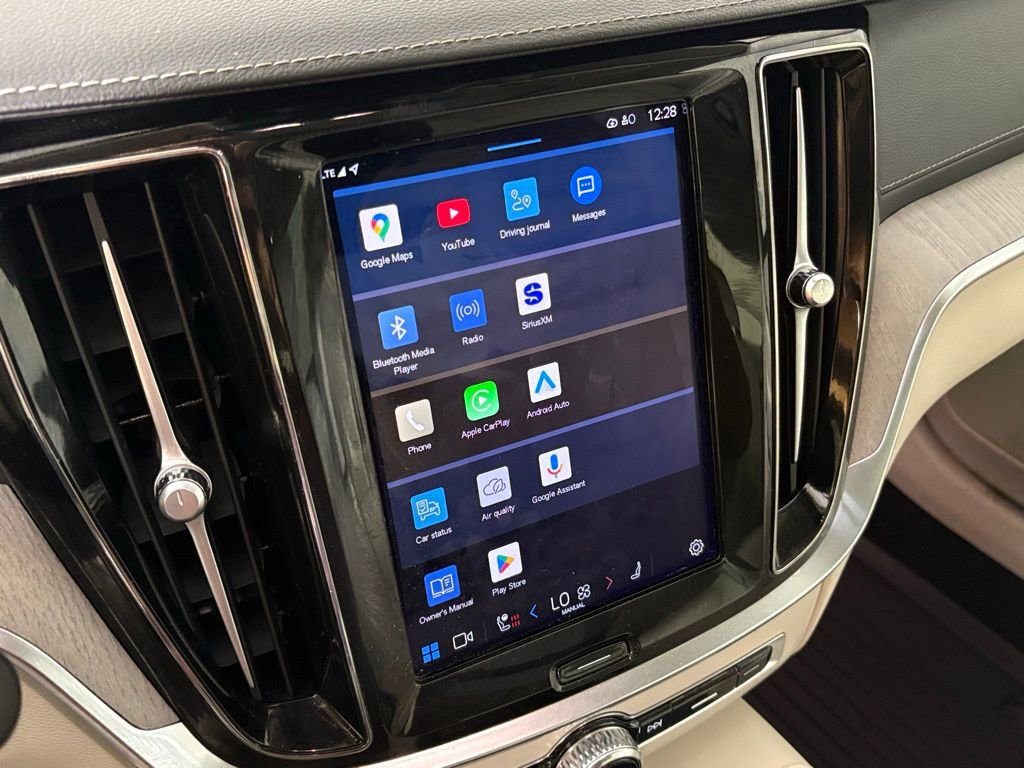 Used 2024 Volvo S60 T8 Ultimate w/ Climate Package image 25