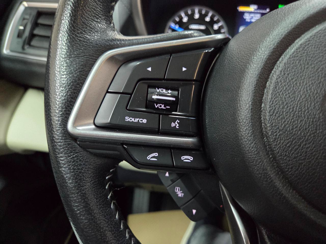 Used 2021 Subaru Ascent Limited w/ Technology Package AWD/4WD image 33