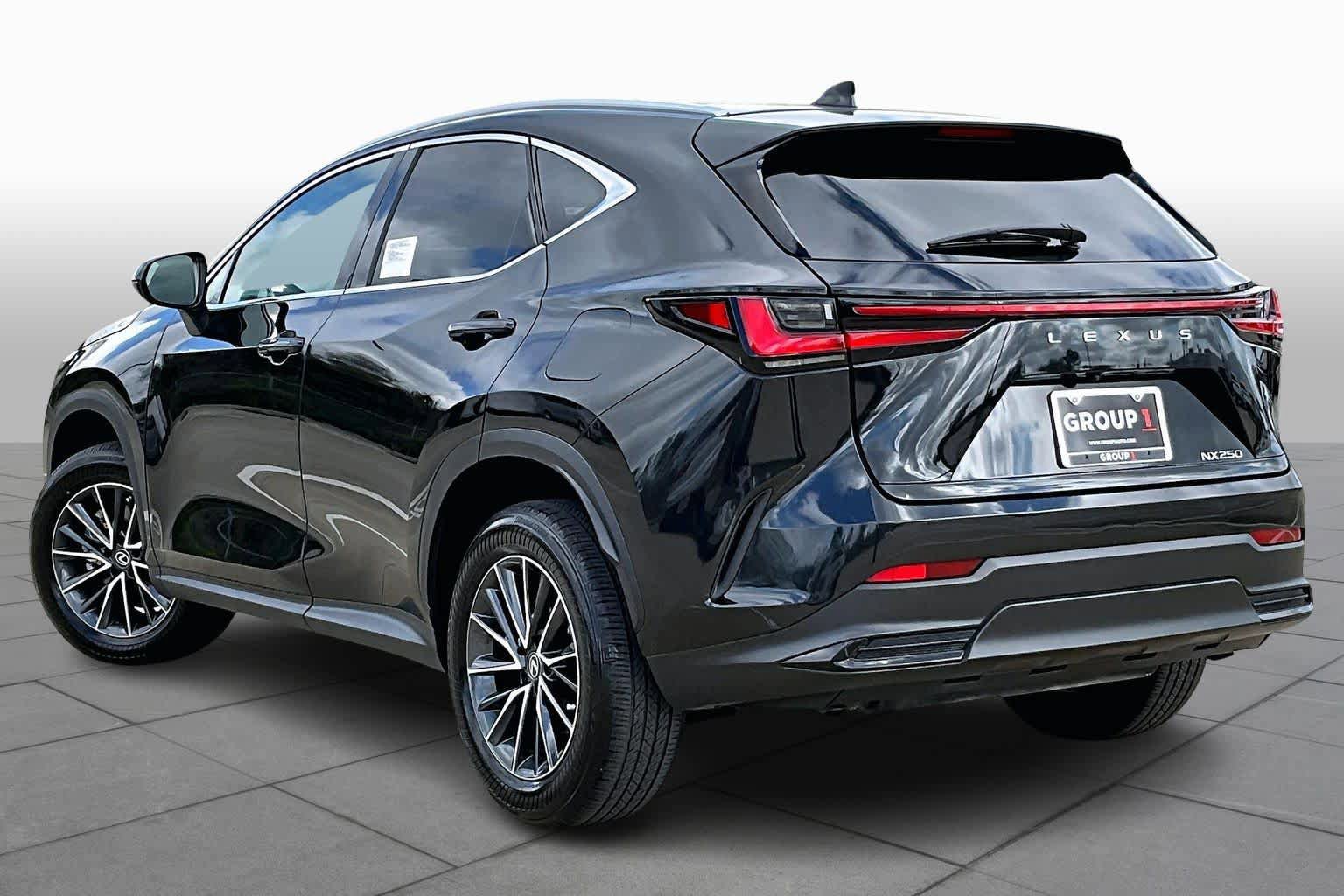 Used 2025 Lexus NX 250 FWD w/ Towing Package (2000 Lbs) image 12