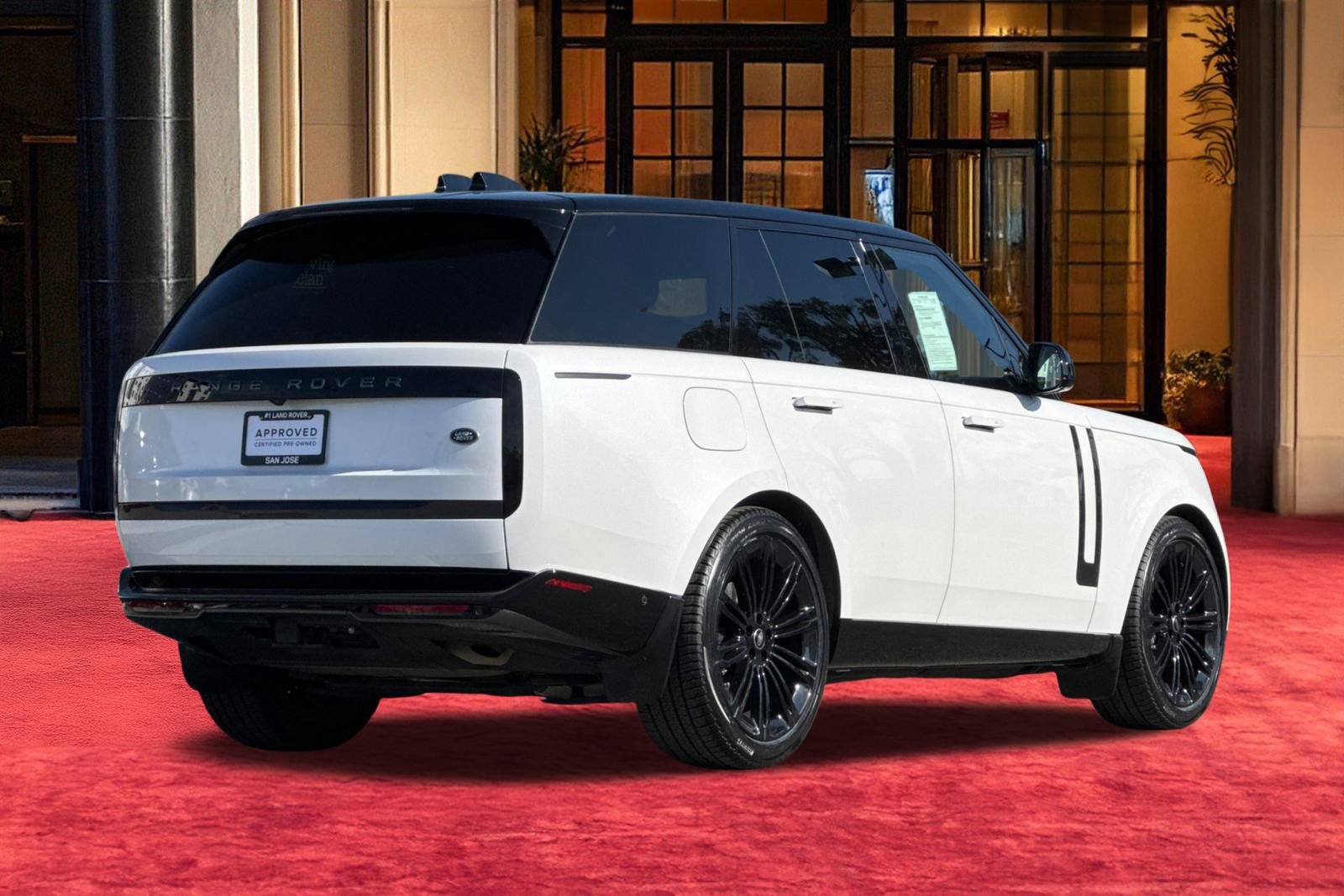 Certified 2023 Land Rover Range Rover SE image 10