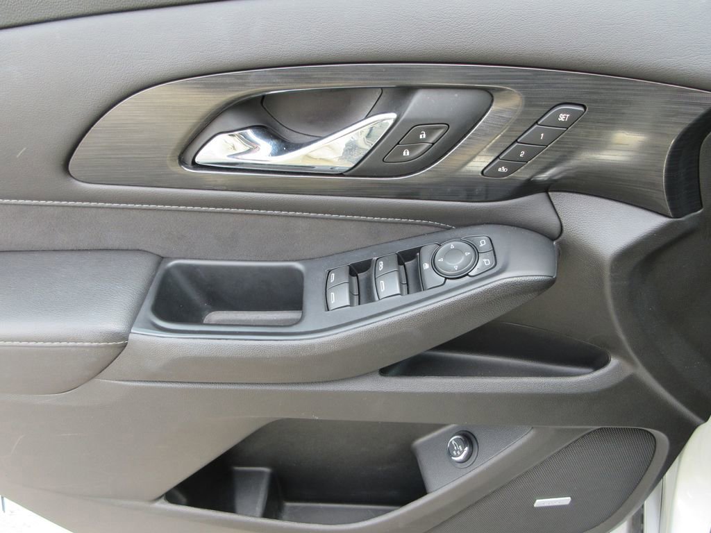 Used 2021 Chevrolet Traverse High Country w/ LPO, Floor Liner Package image 27