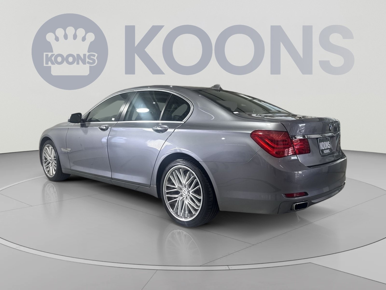 Used 2012 BMW 750i RWD image 8