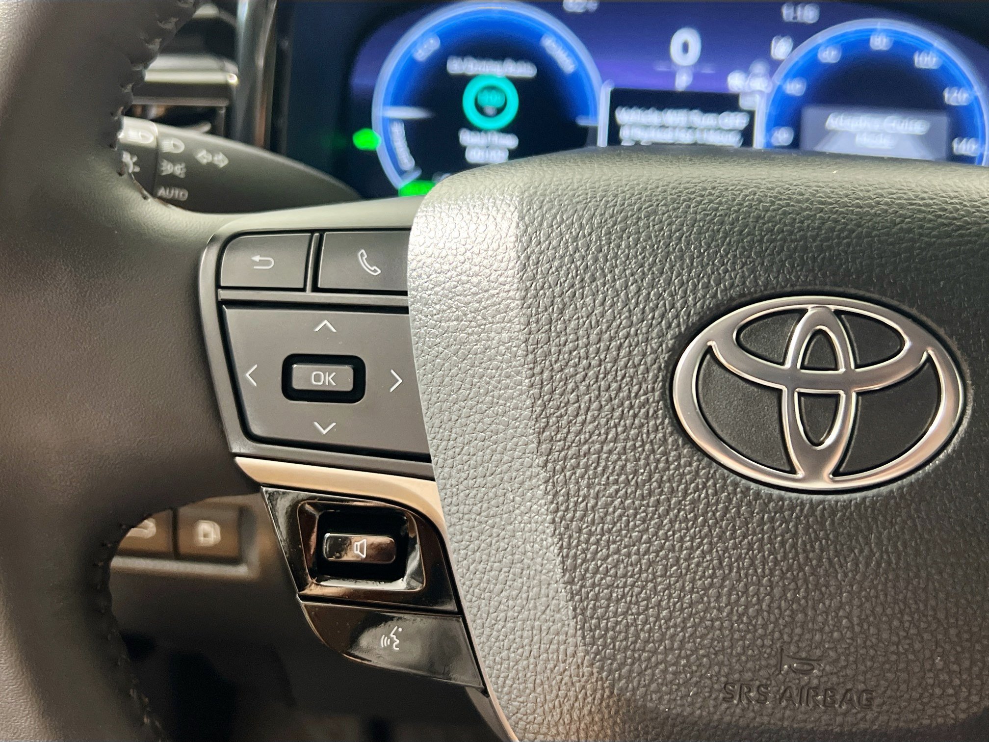 Used 2025 Toyota Camry XLE FWD image 18