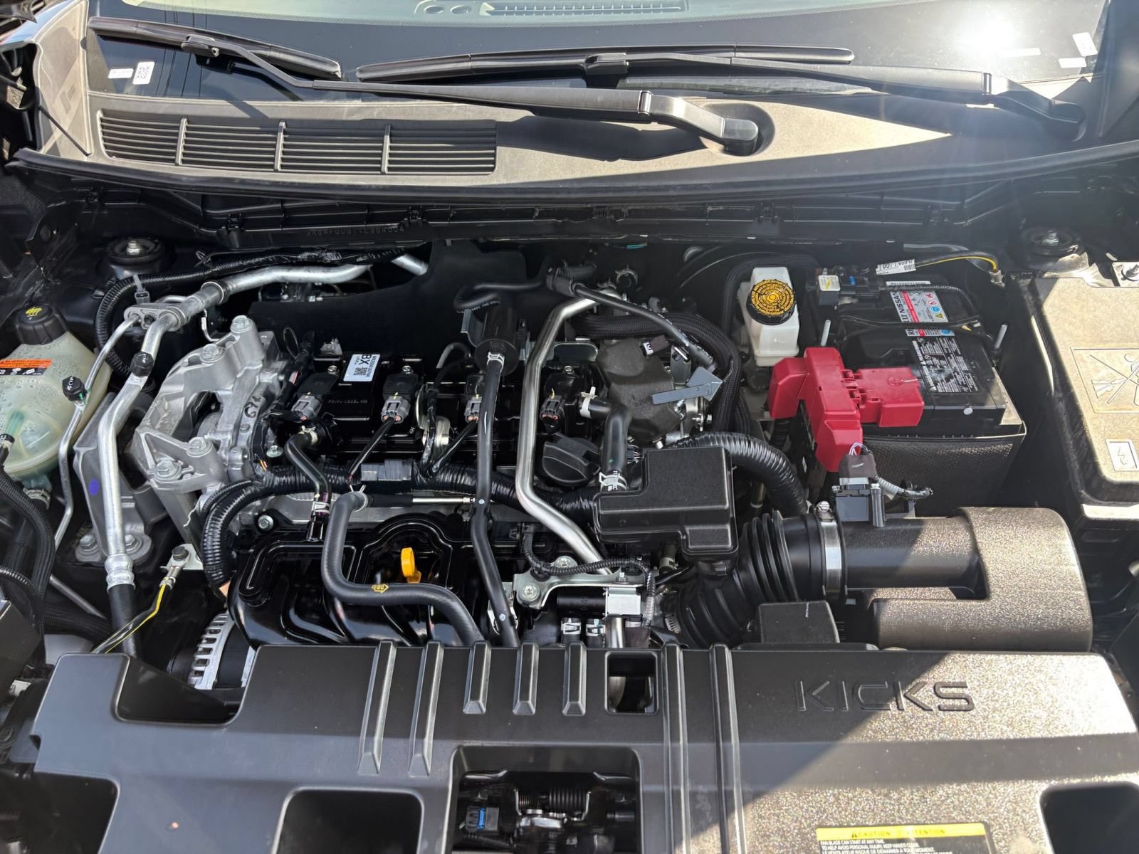 Used 2026 Nissan Kicks SR AWD/4WD image 30