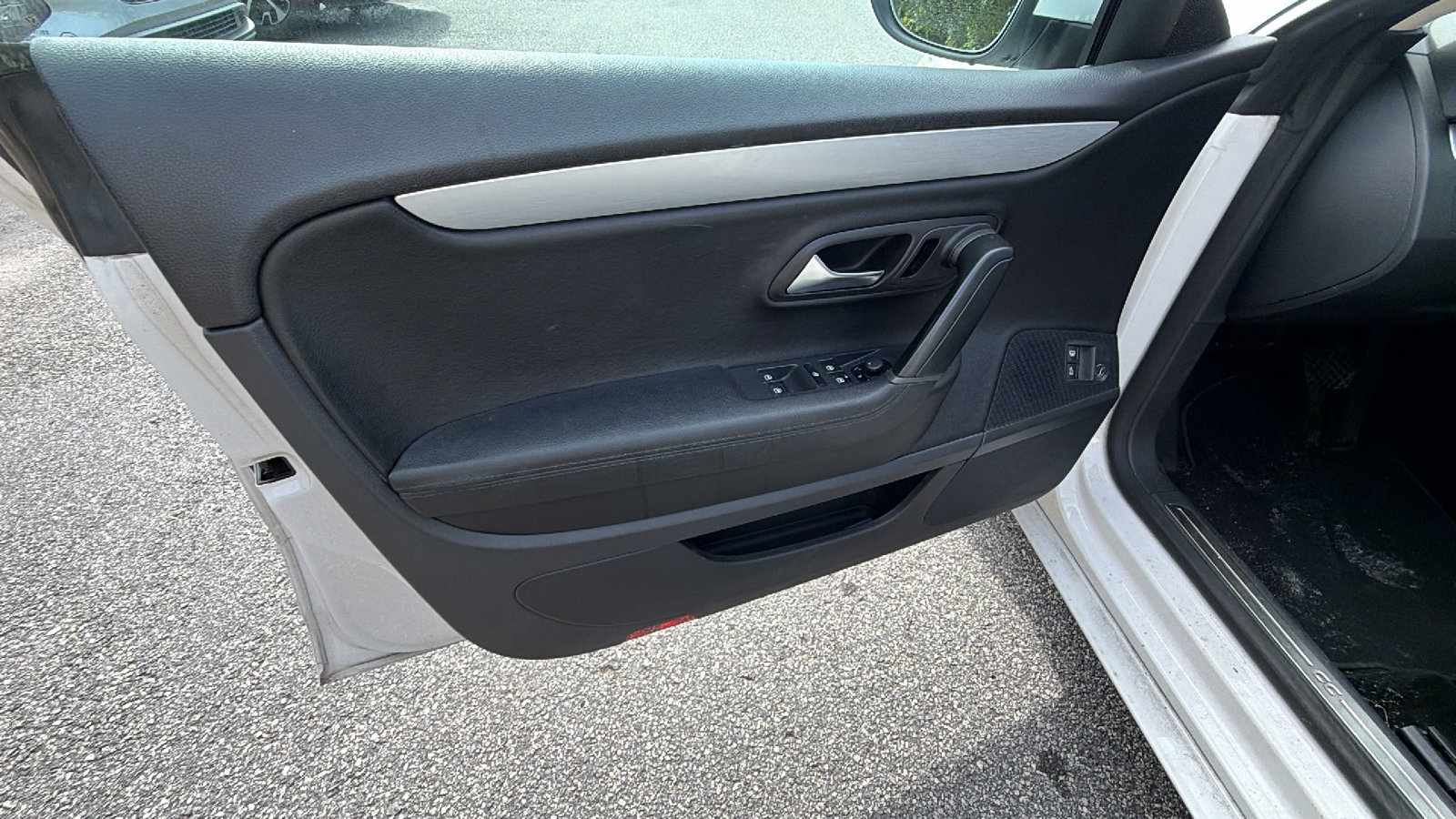 Used 2013 Volkswagen CC Sport FWD image 13