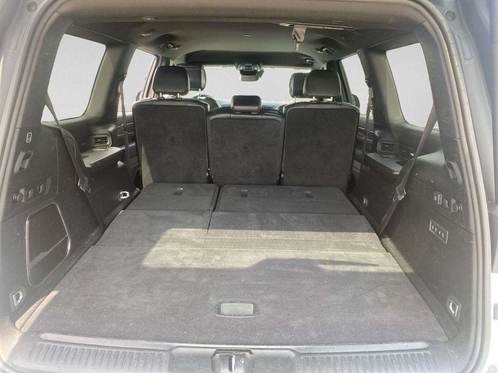 Used 2024 Jeep Wagoneer Series II w/ Flexible Seating Group RWD image 28