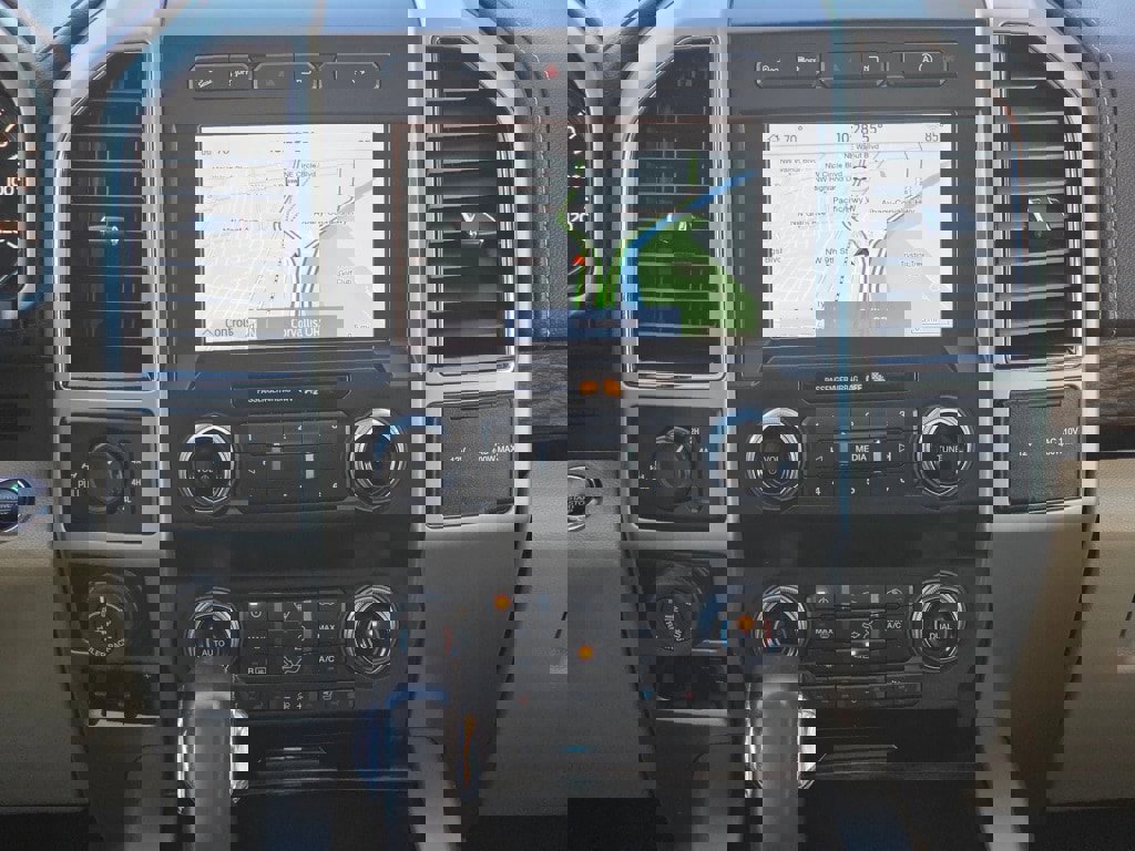 Used 2020 Ford F150 Lariat w/ Equipment Group 502A Luxury image 12