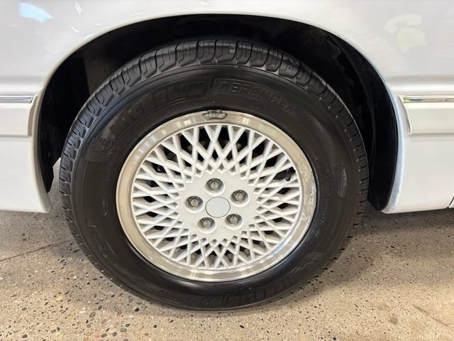 Used 1988 Chrysler LeBaron Convertible FWD image 13