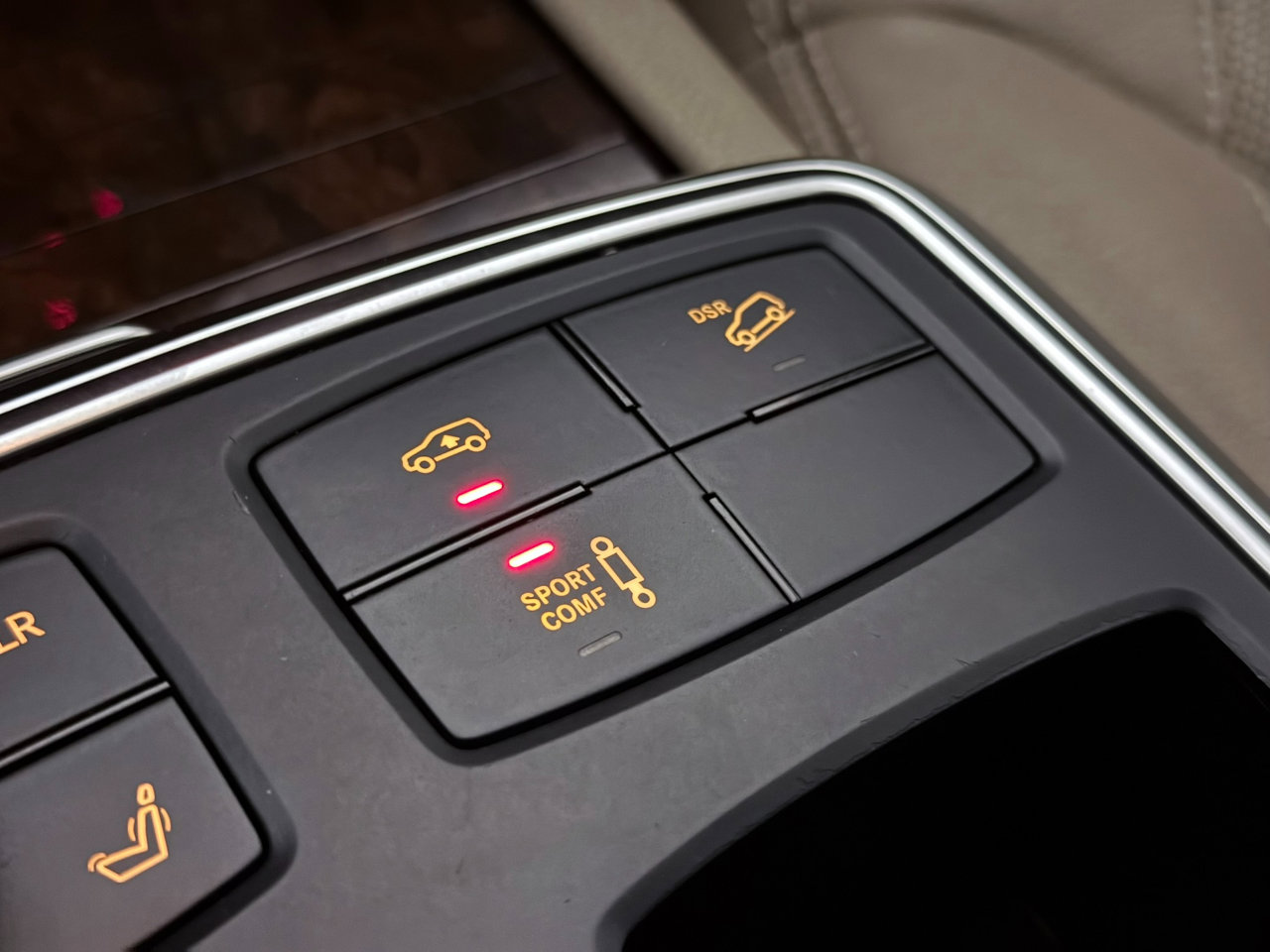 Used 2014 Mercedes-Benz GL 550 4MATIC image 40