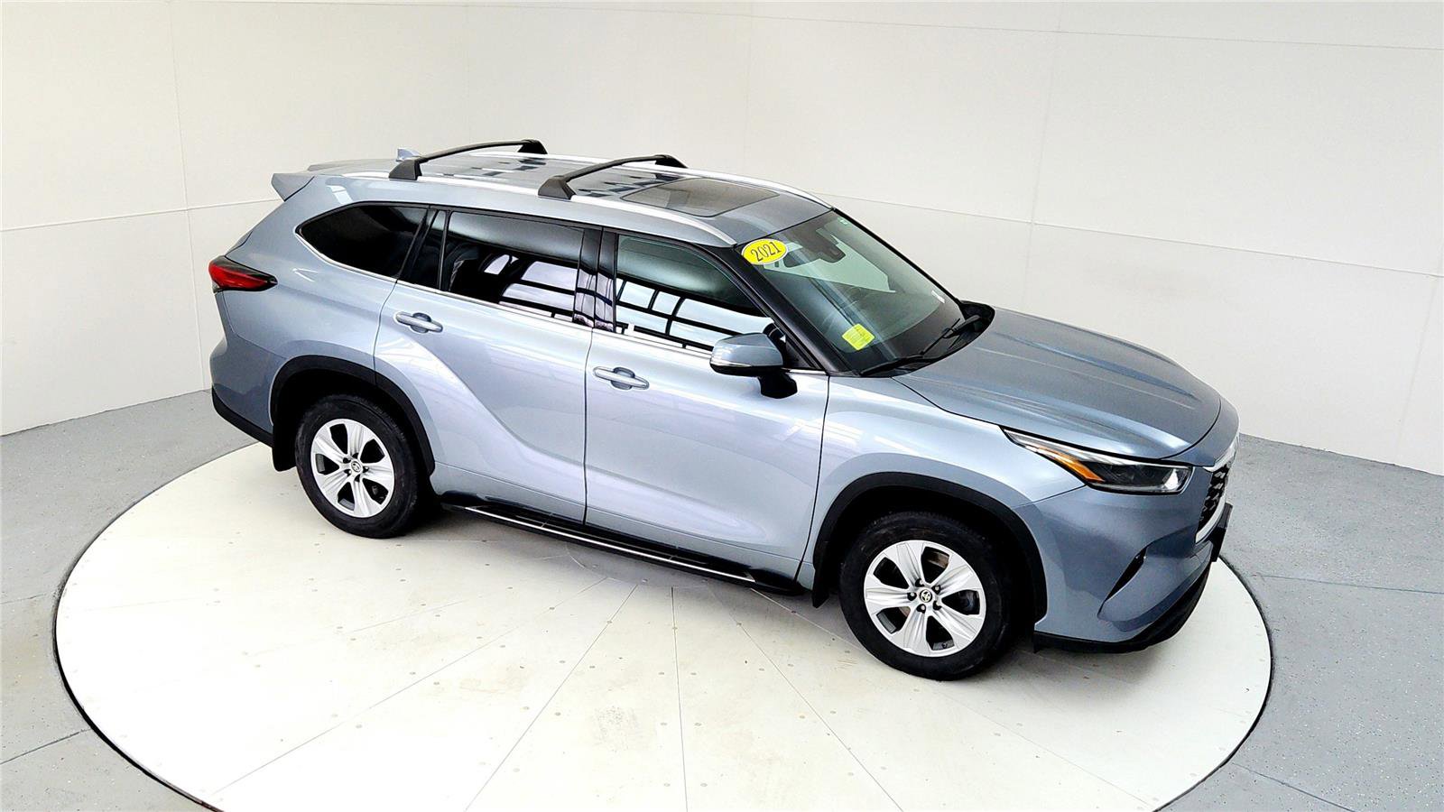 Certified 2021 Toyota Highlander XLE image 19