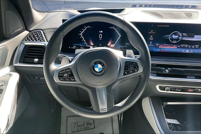 Used 2025 BMW X5 sDrive40i w/ M Sport Package RWD image 5