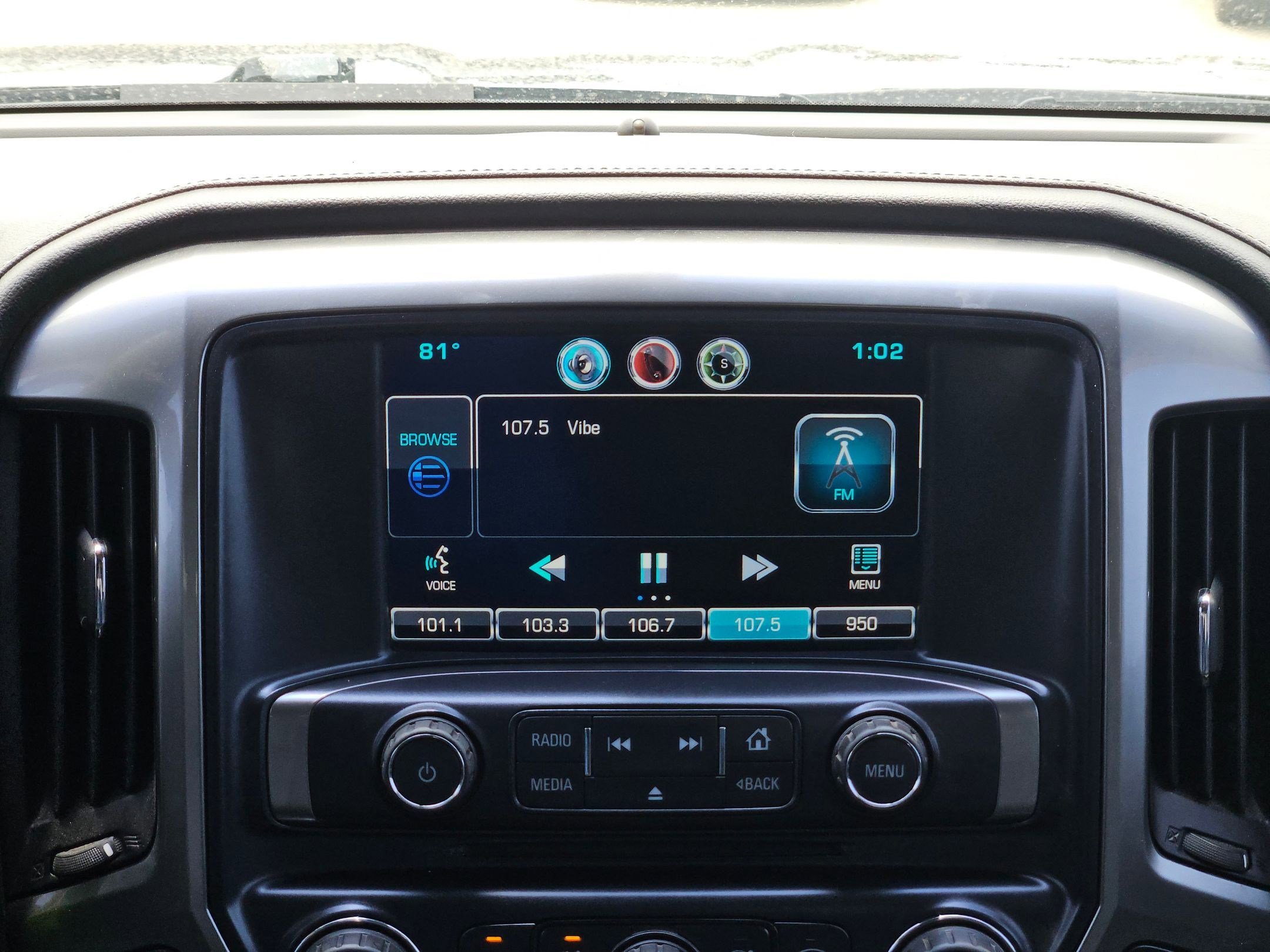 Used 2015 Chevrolet Silverado 1500 LTZ AWD/4WD image 17