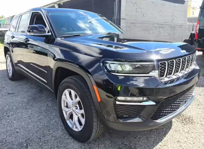 Used 2022 Jeep Grand Cherokee Limited AWD/4WD image 1