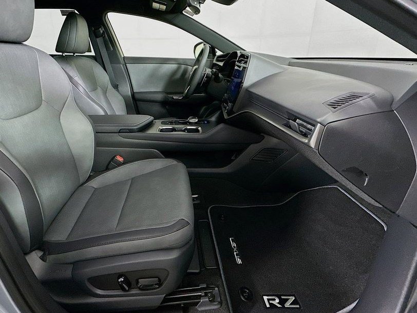 New 2026 Lexus RZ 450e AWD w/ Cold Area Package image 34